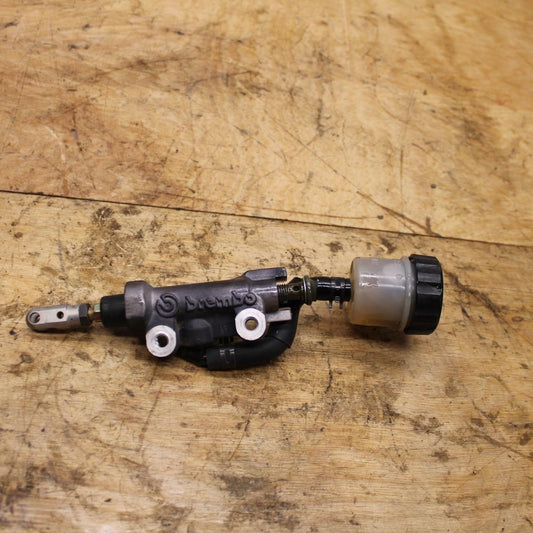 07-08 YAMAHA YZF R1 REAR BACK BRAKE MASTER CYLINDER W RESERVOIR BREMBO BB333