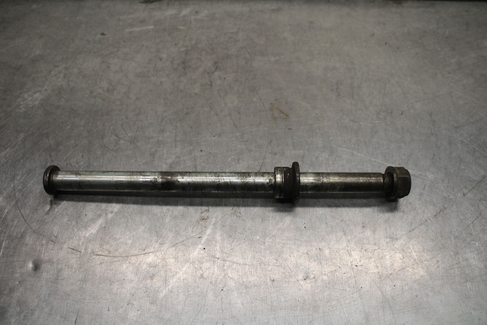 1998 Honda Valkyrie 1500 GL1500C REAR AXLE BACK WHEEL RIM PIVOT BOLT AXEL BB116