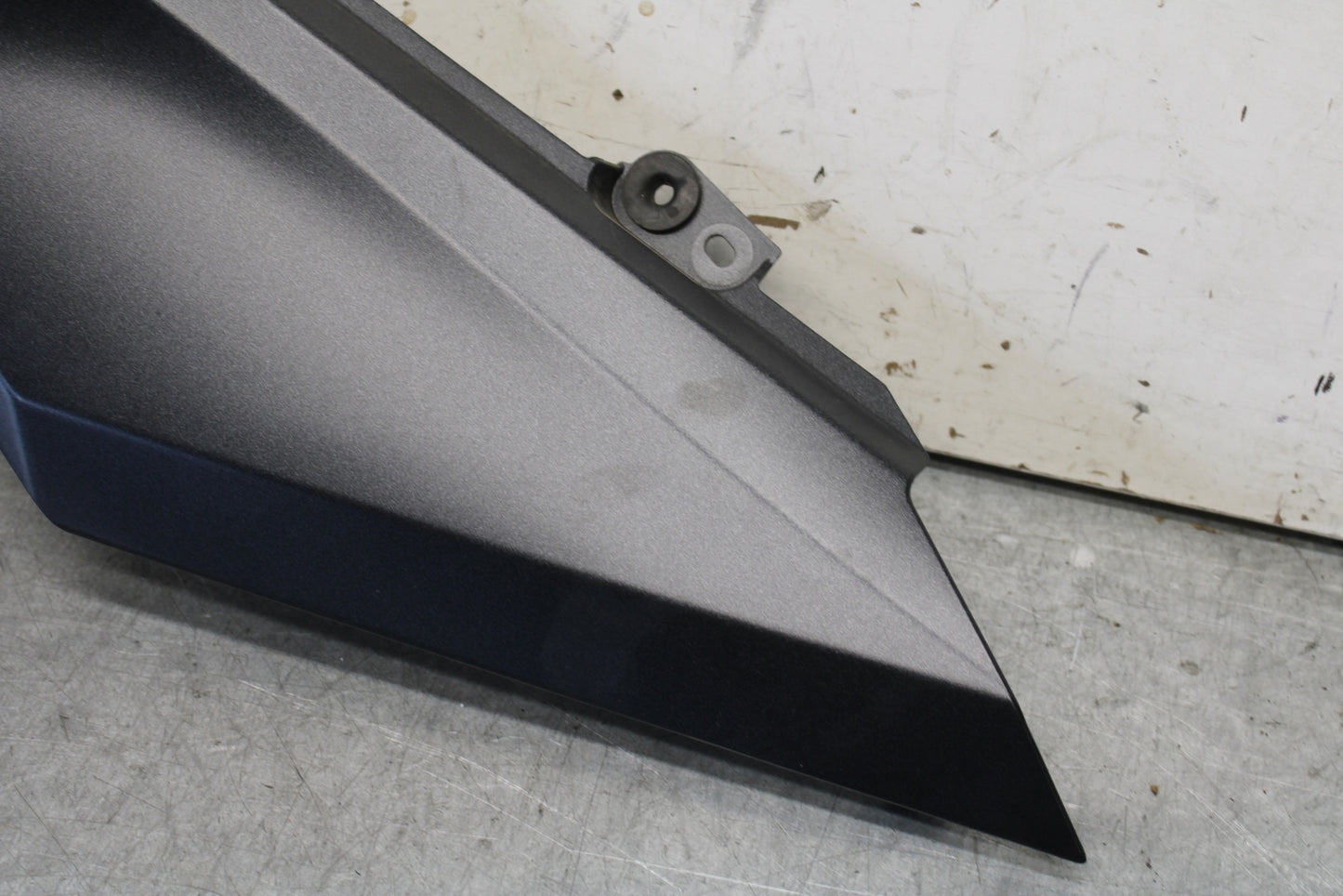 18-23 KAWASAKI NINJA 400 LEFT MID UPPER SIDE FAIRING COWL PLASTIC BB679