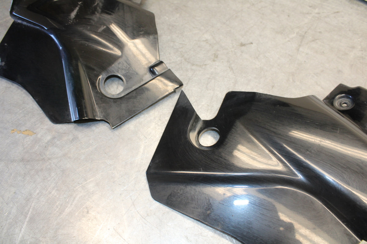 05-06 YAMAHA ROYAL STAR FRAME COVER COWL BB697