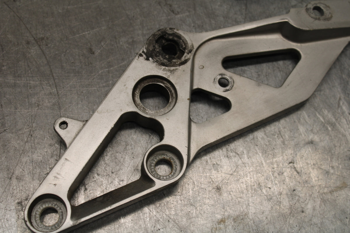 93 SUZUKI GSXR750W LEFT RIGHT REARSET REAR SET DRIVER PEG BRACKETS MOUNTS  BB112