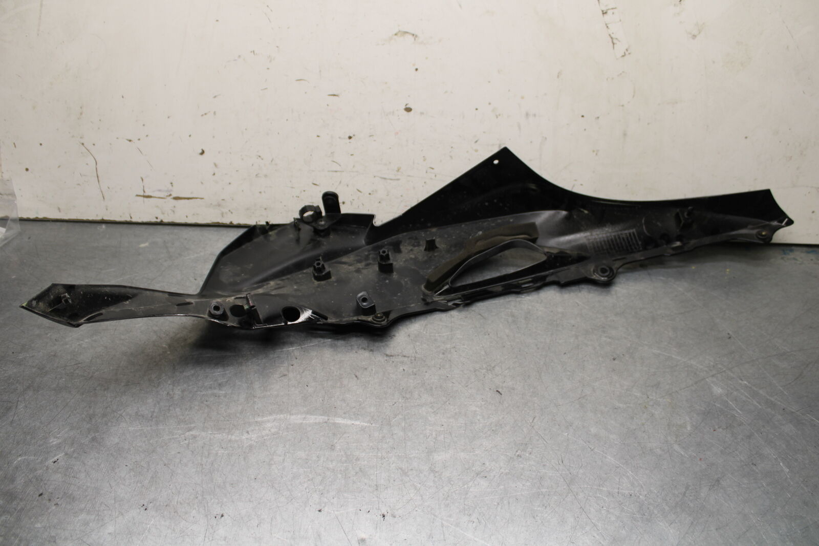 16 KAWASAKI NINJA ZX10R RIGHT FRONT UPPER MID SIDE FAIRING COWL PLASTIC BB650