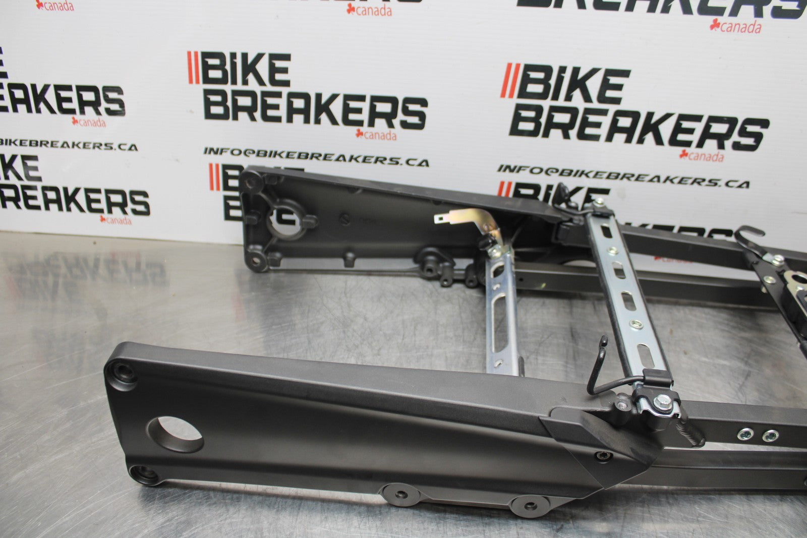 23-24 KAWASAKI NINJA ZX14R NEW! REAR SUBFRAME BACK SUB FRAME BB764