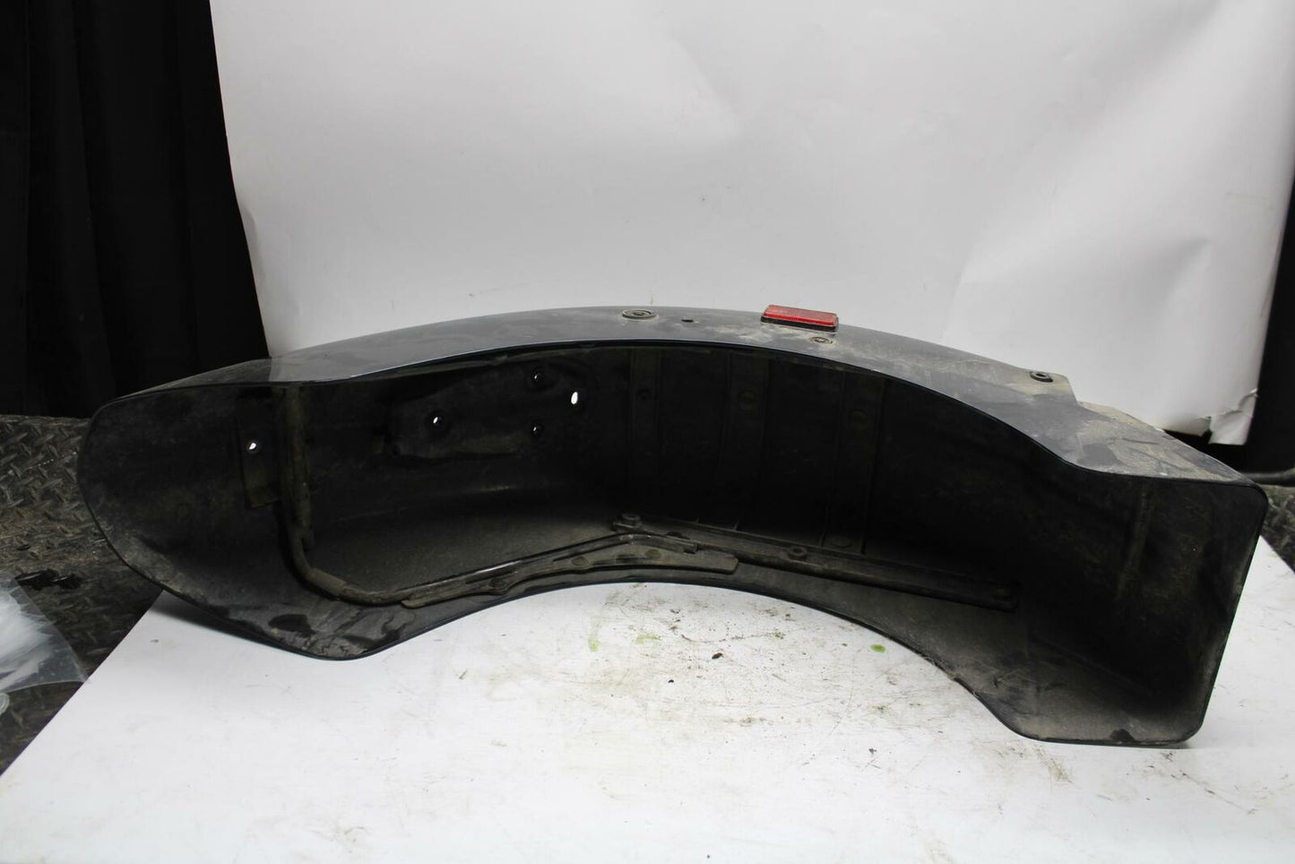 06 HONDA SHADOW 750 VT750C REAR BACK WHEEL FENDER MUD GUARD BB352