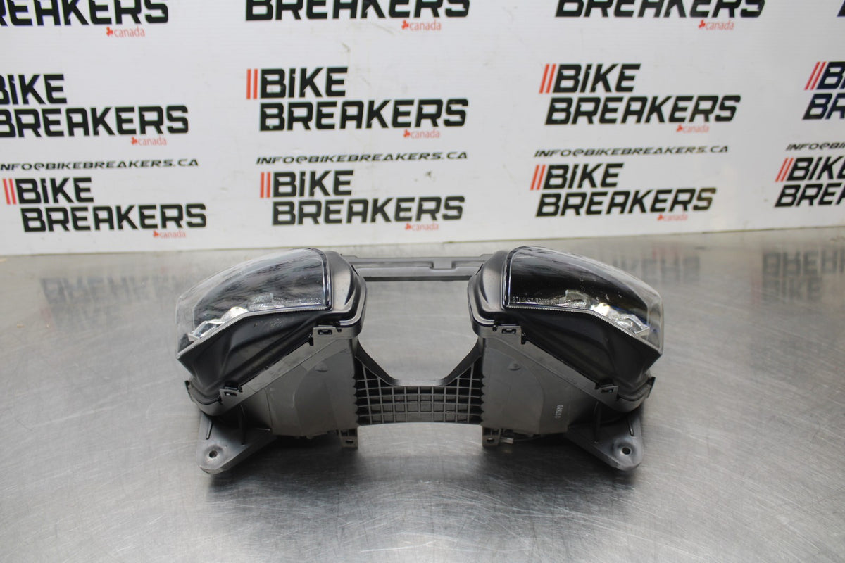18 KAWASAKI NINJA ZX10R FRONT HEADLIGHT HEAD LIGHT LAMP BB840