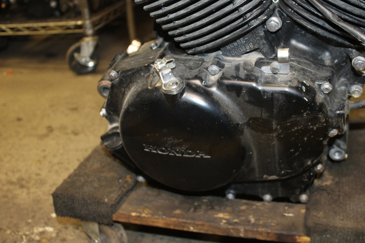 10-13 HONDA SHADOW RS 750 VT750RS ENGINE MOTOR  BB718