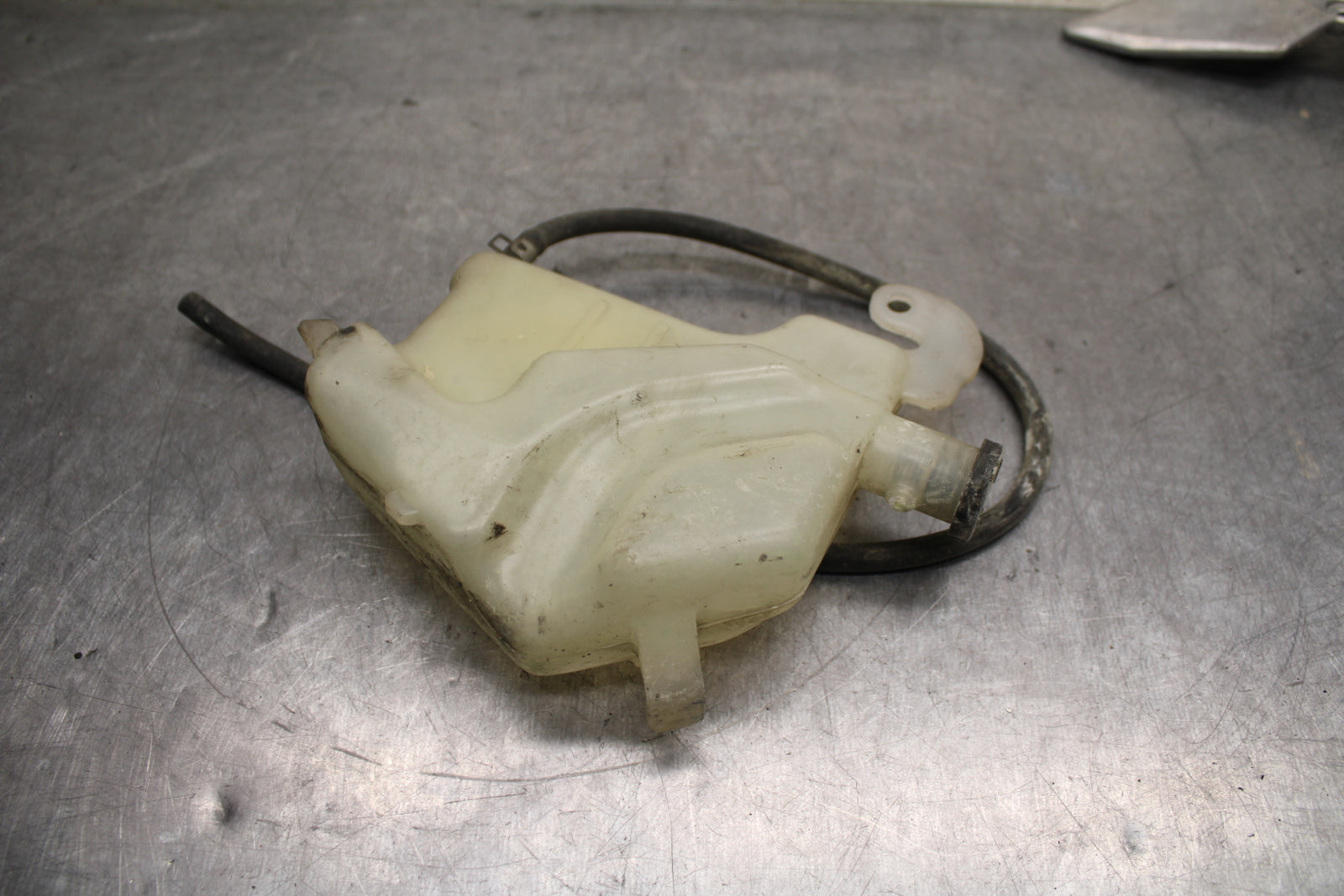 03 SUZUKI SV650S COOLANT WATER TANK RESERVOIR BOTTLE BB130