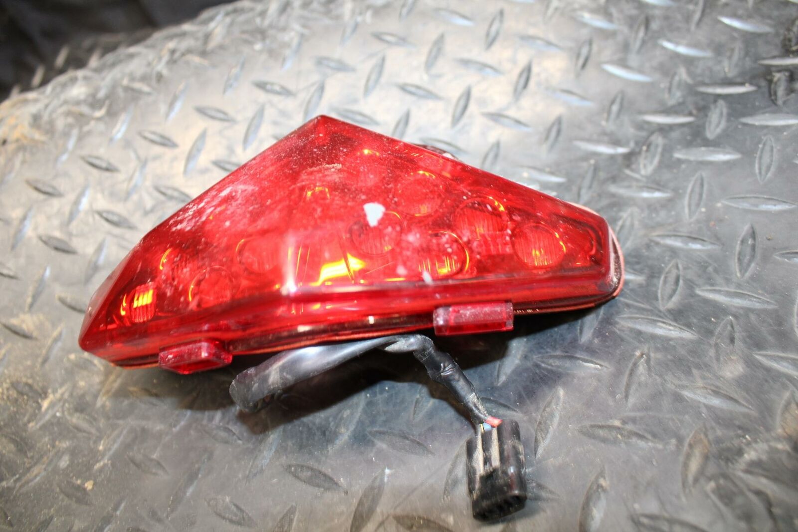12-17 KAWASAKI NINJA 650 REAR TAIL TAILLIGHT BACK BRAKE LIGHT 23025-0307 BB211