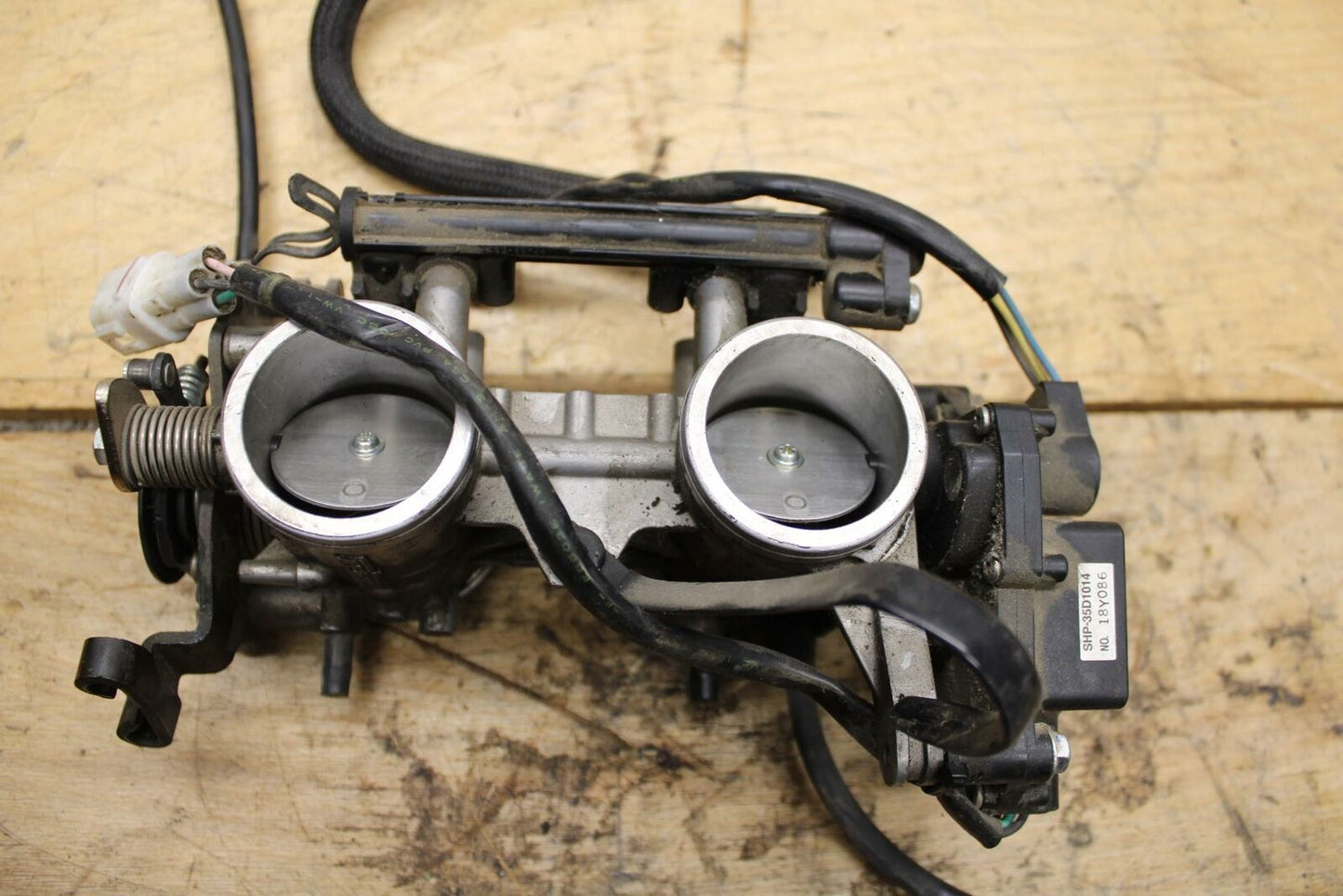 09-10 KAWASAKI ER-6N MAIN FUEL INJECTORS / THROTTLE BODIES 16163-0138 BB325