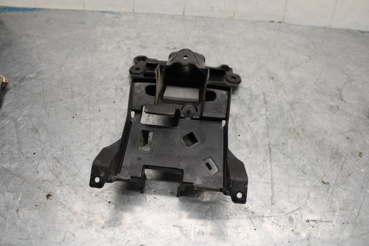 09-16 SUZUKI GSXR1000 REAR BACK TAIL UNDERTAIL FAIRING COWL ECU TRAY  BB439