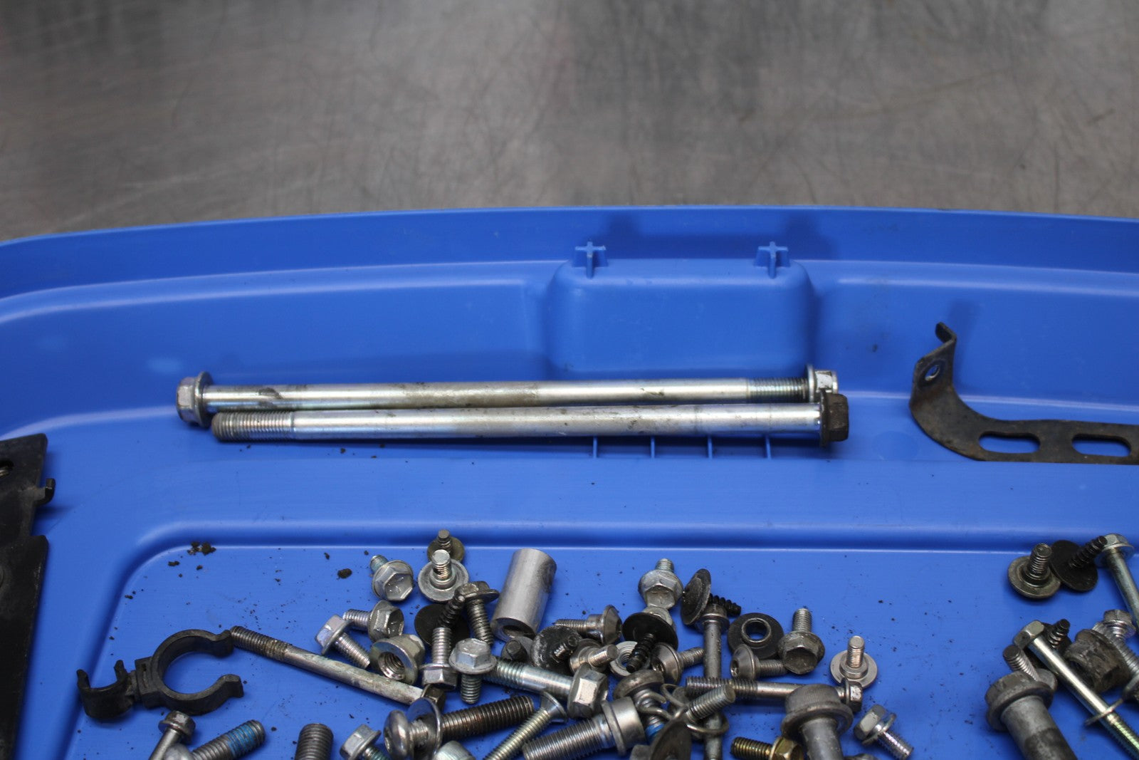06-07 SUZUKI GSXR 600 MOUNTING BOLTS HARDWARE MOTOR SCREWS BB170
