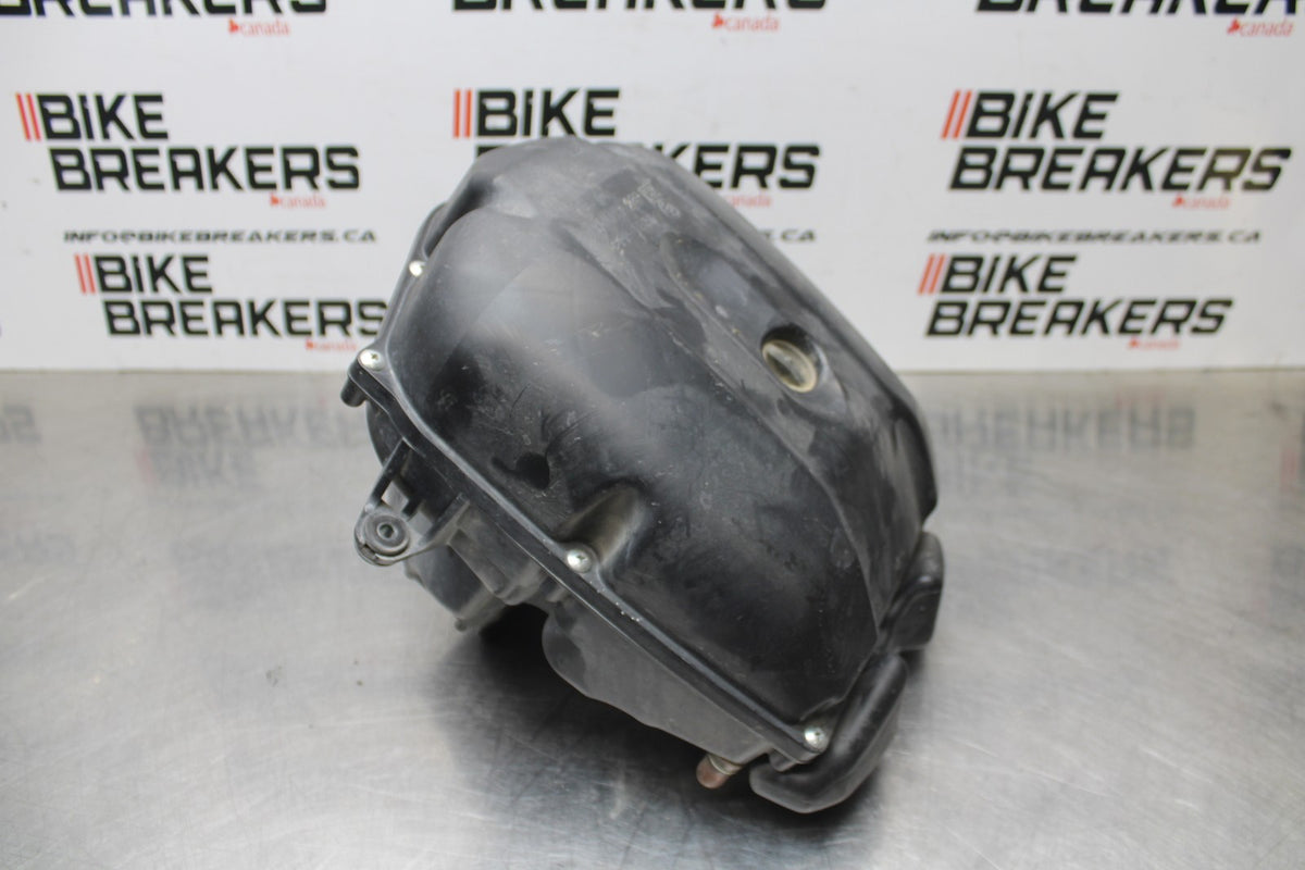 18 YAMAHA SUPER TENERE AIRBOX AIR INTAKE FILTER BOX BB832
