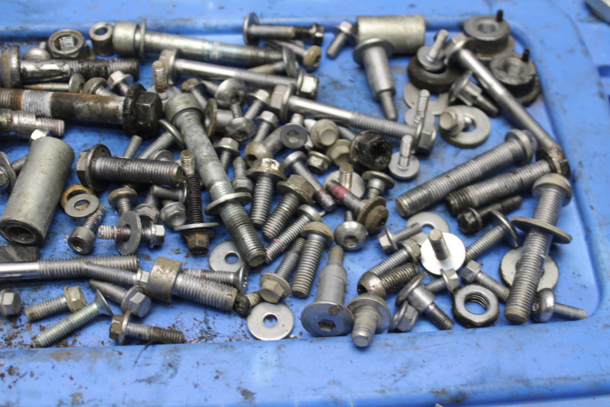 15 TRIUMPH TIGER 800 MOUNTING BOLTS HARDWARE SCREWS BB873
