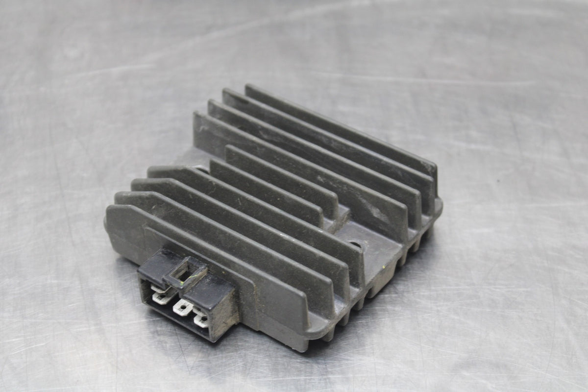 03-05 YAMAHA YZF R6  RECTIFIER VOLTAGE REGULATOR BB793