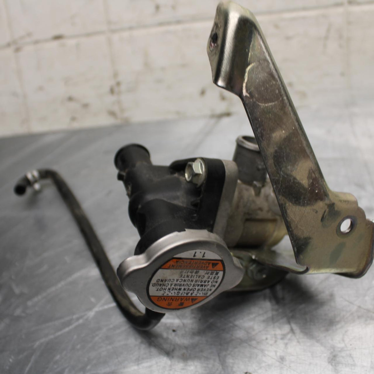 17-23 SUZUKI GSXR 250 GSX250RL8 THERMOSTAT HOUSING BB490