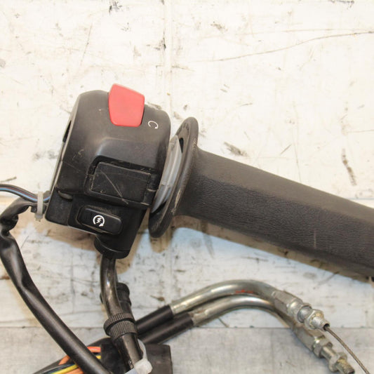 1997 Suzuki Bandit 1200 GSF1200S RIGHT THROTTLE GRIP BB559