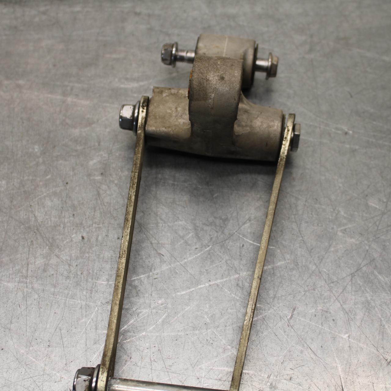 21 KAWASAKI NINJA ZX6R REAR DOGBONE SHOCK LINKAGE LINK BB647