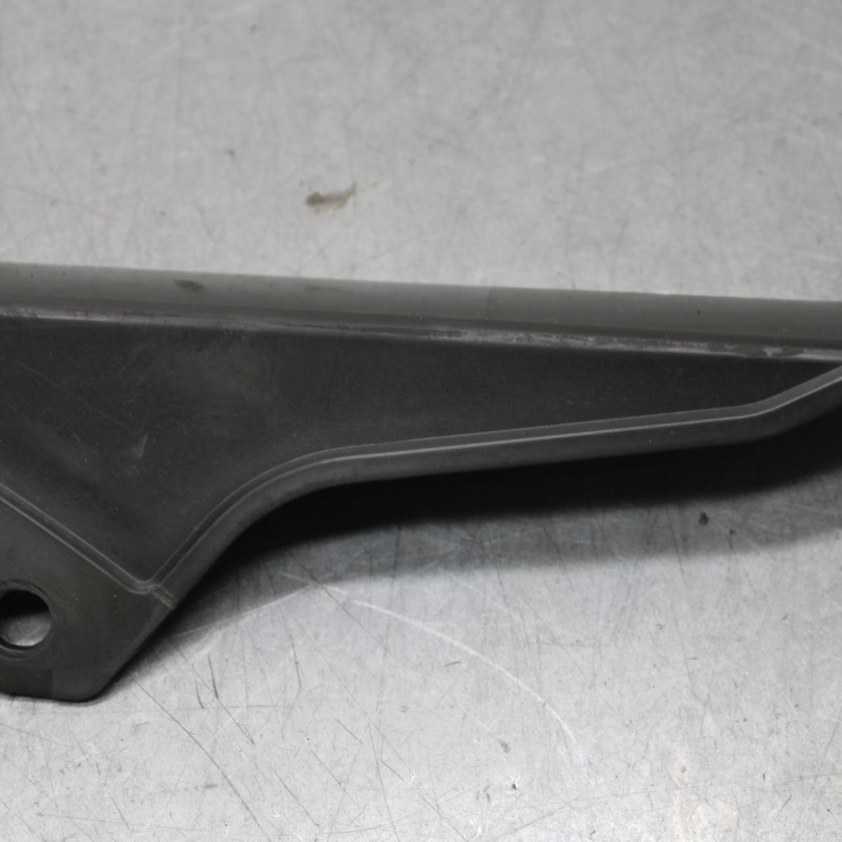 06-07 SUZUKI GSXR750 REAR BACK DRIVE CHAIN GUARD COVER SHIELD BB645