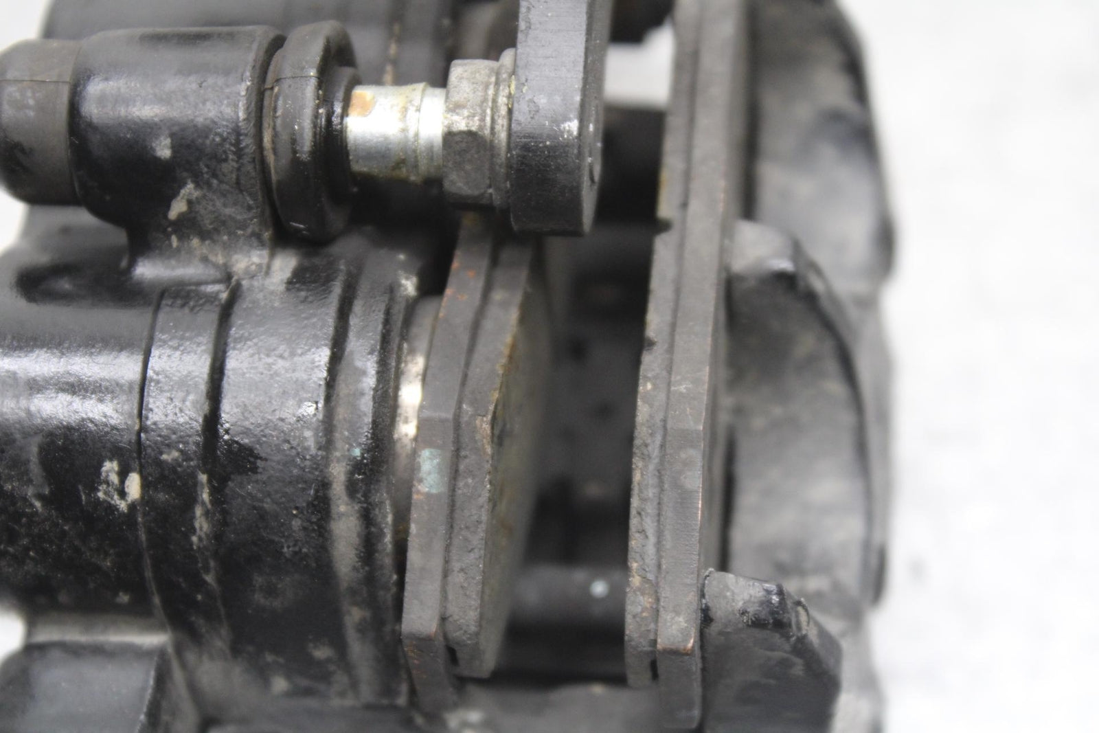 15-16 KAWASAKI EX300 FRONT BRAKE CALIPER BB635