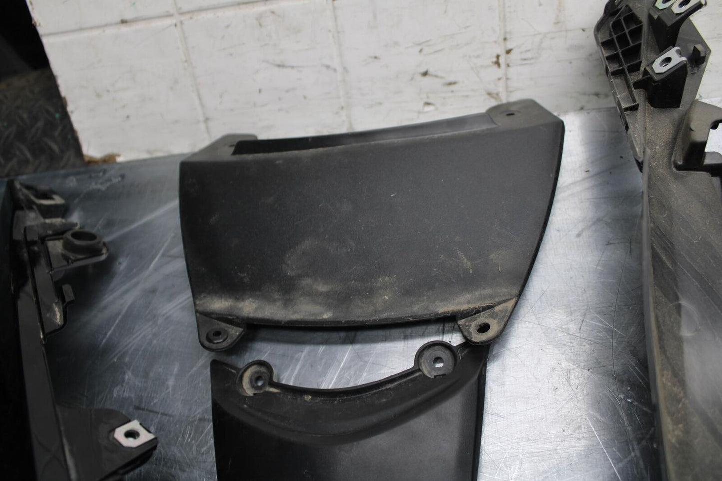 17-23 SUZUKI GSXR 250 GSX250RL8 BLACK REAR BACK TAIL FAIRING COWL SHROUD BB490
