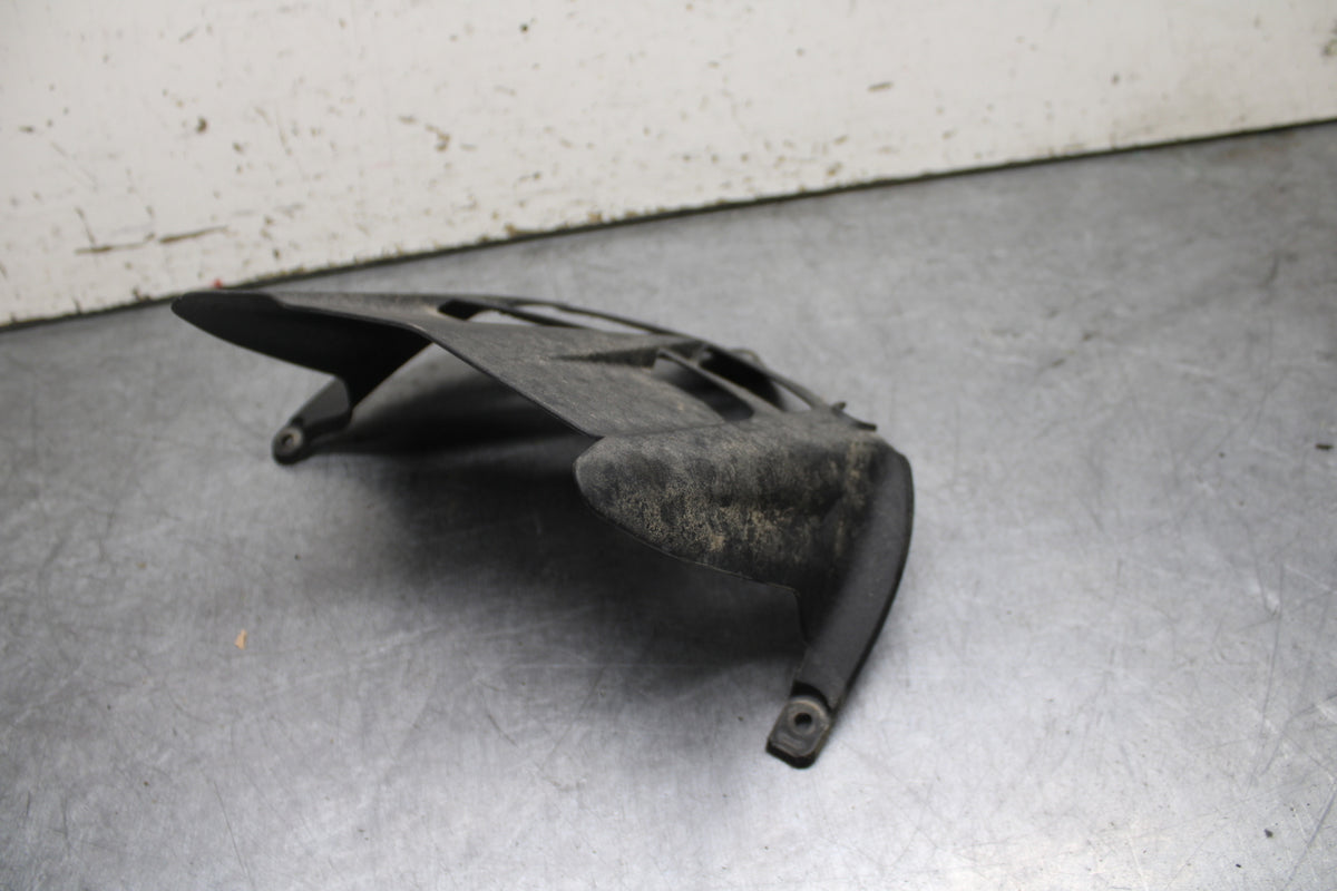 24-25 KAWASAKI NINJA ZX6R REAR BACK WHEEL TIRE HUGGER FENDER BB726