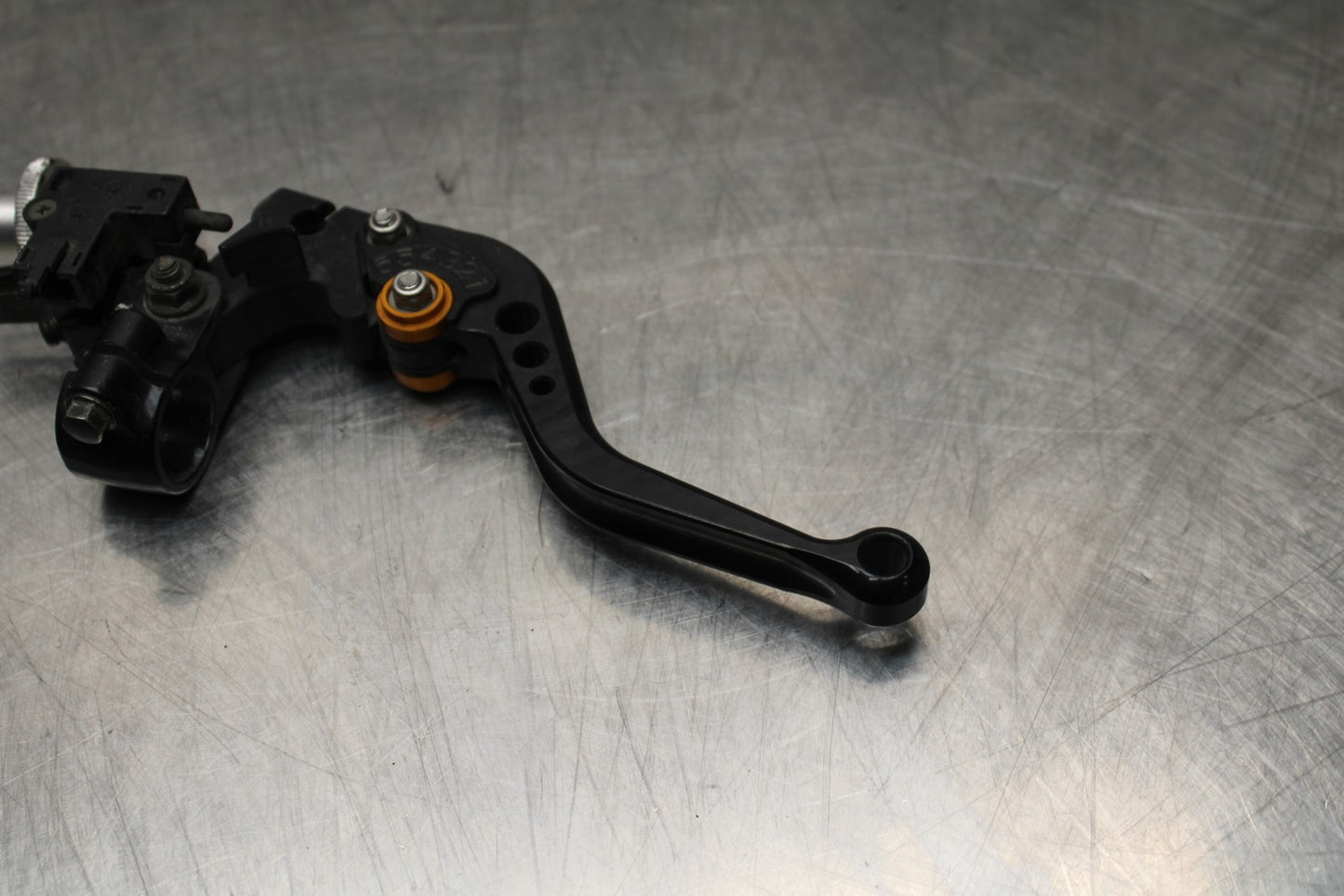 06-07 SUZUKI GSXR 600 CLUTCH PERCH MOUNT WITH LEVER  BB178