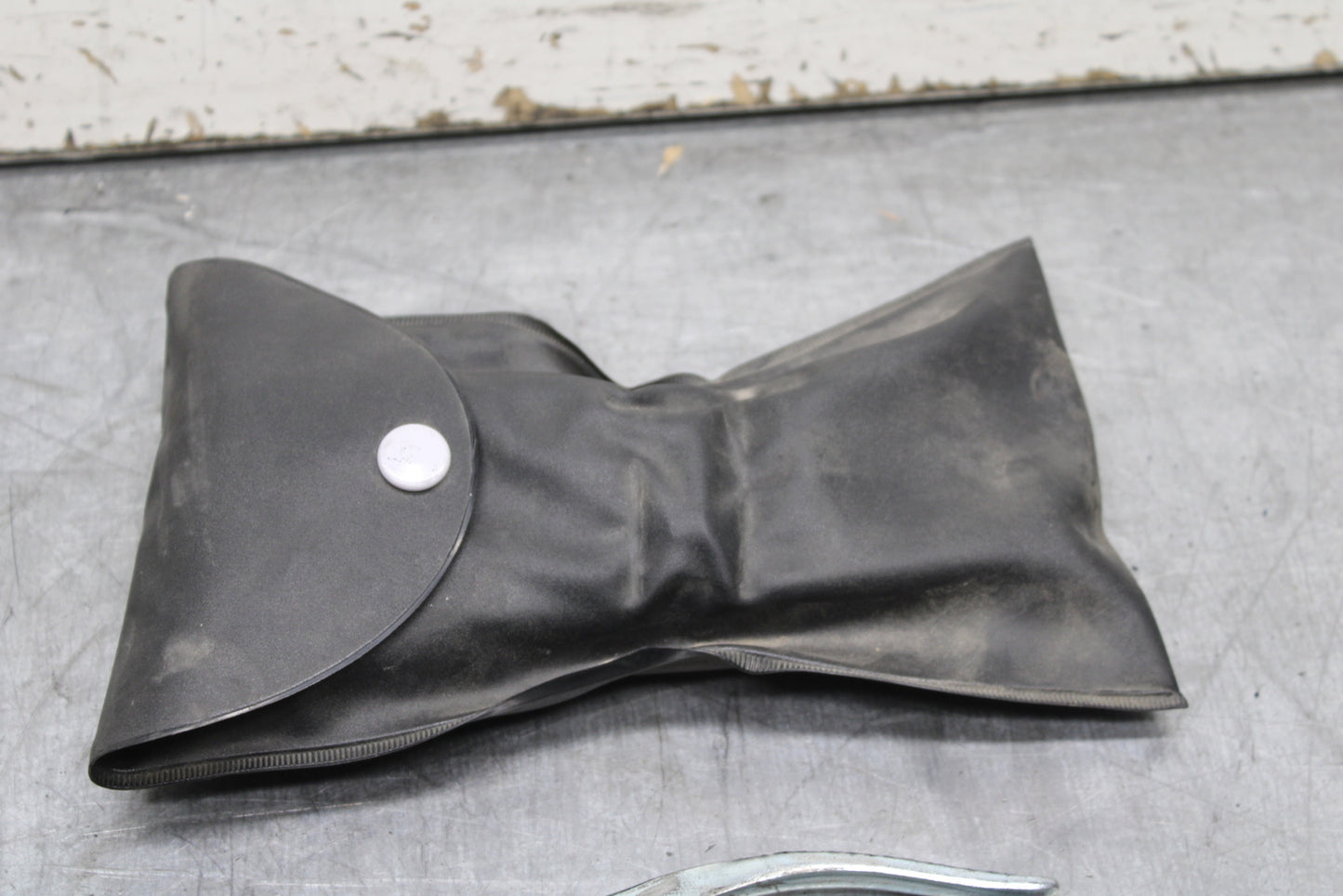 11-24 SUZUKI GSXR750 STOCK TOOLS OEM TOOL BAG KIT SET BB714