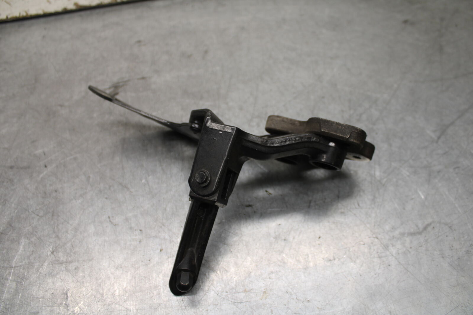 08-09 SUZUKI GSXR600 LEFT REARSET REAR SET DRIVER FOOT PEG REST STOP BB728