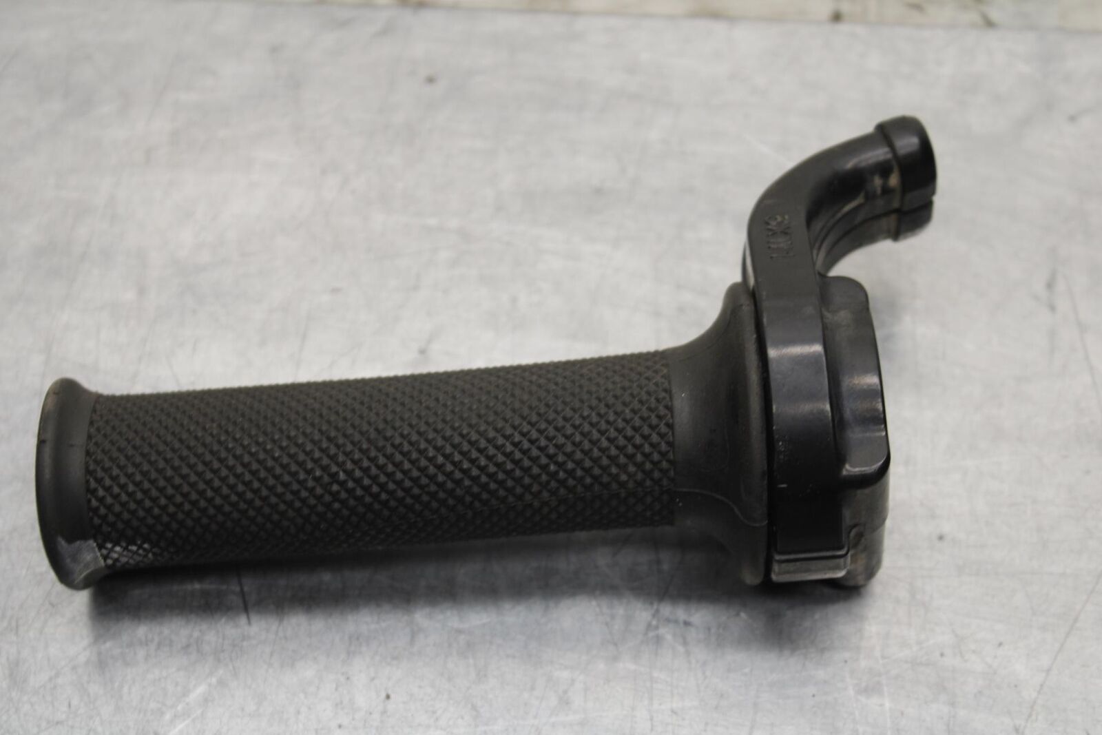 2000 Kawasaki Ninja ZX12R ZX1200A THROTTLE CABLE LINE HOUSING GUIDE BB565