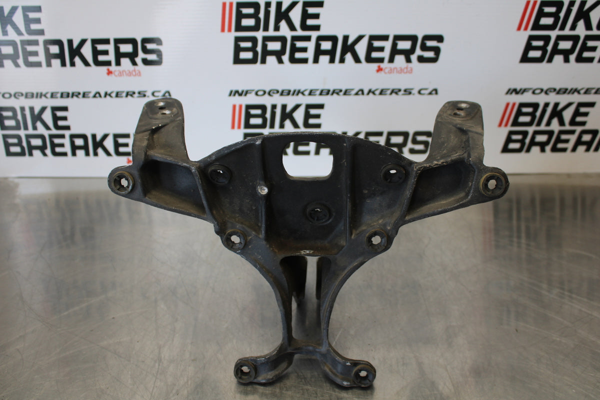 07-08 YAMAHA YZF R1 UPPER FAIRING MIRROR GAUGES STAY BRACKET BB160