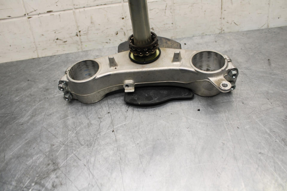 08-10 SUZUKI GSXR750 FRONT FORKS CLAMP LOWER TRIPLE TREE STEM 51410-01H10 bb476