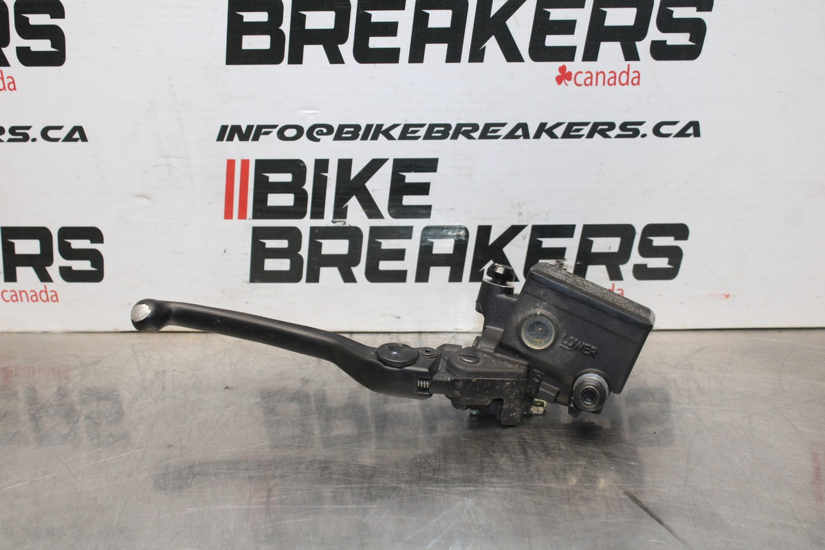16 YAMAHA XSR900 FRONT BRAKE MASTER CYLINDER w/ LEVER BB786