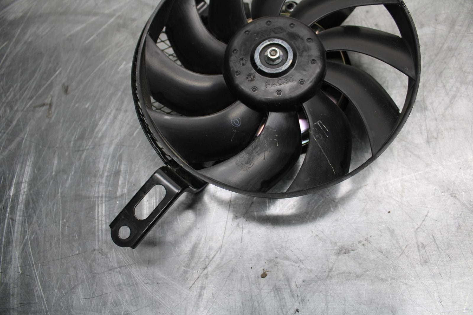 11-21 SUZUKI GSXR750 ENGINE RADIATOR COOLING FAN BB492