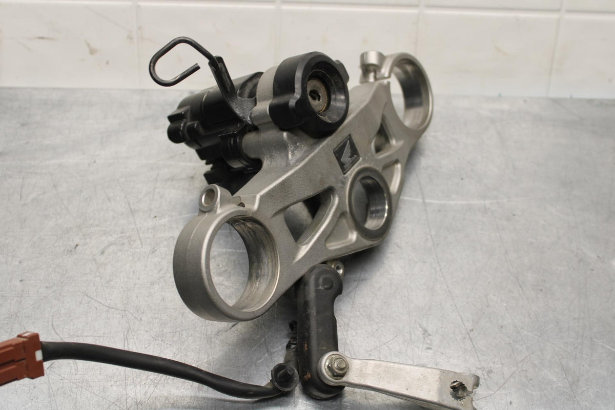 2008 Honda CBR1000RR FORKS UPPER TRIPLE TREE CLAMP 53300-MFL-000 BB579