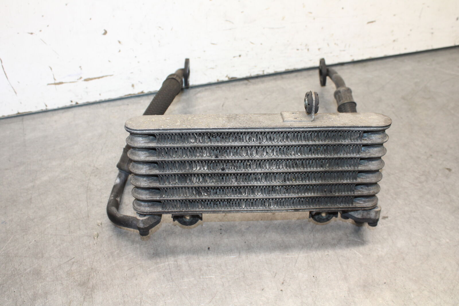 05-06 SUZUKI GSXR1000 ENGINE MOTOR OIL COOLER  16600-40F10 BB677