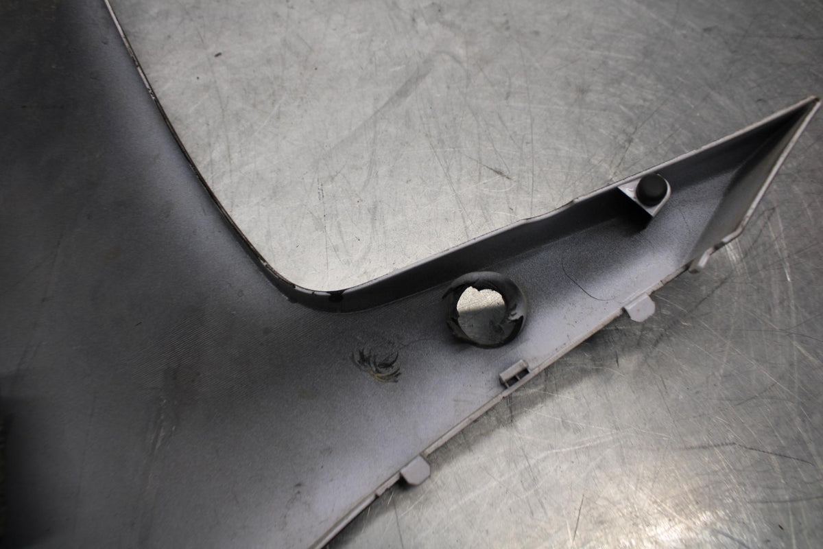15-21 SUZUKI GSXR600 RIGHT MID UPPER SIDE FAIRING COWL PLASTIC BB437