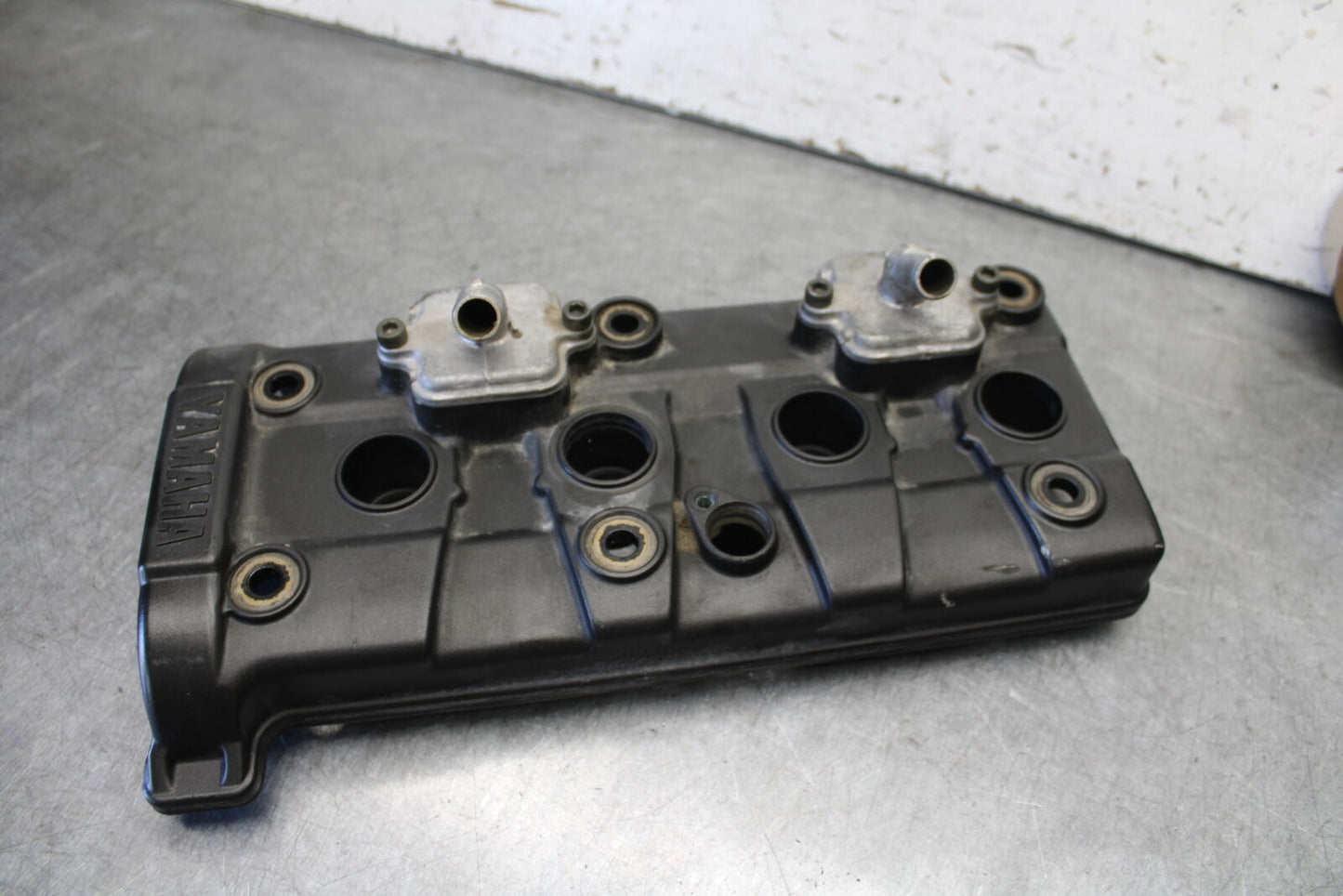 08-09 YAMAHA YZF R6S VALVE COVER  BB690