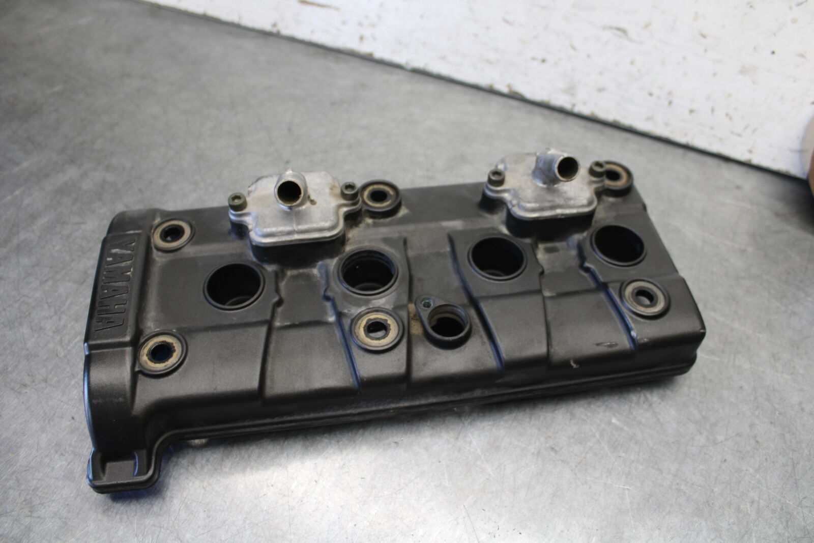 08-09 YAMAHA YZF R6S VALVE COVER  BB690