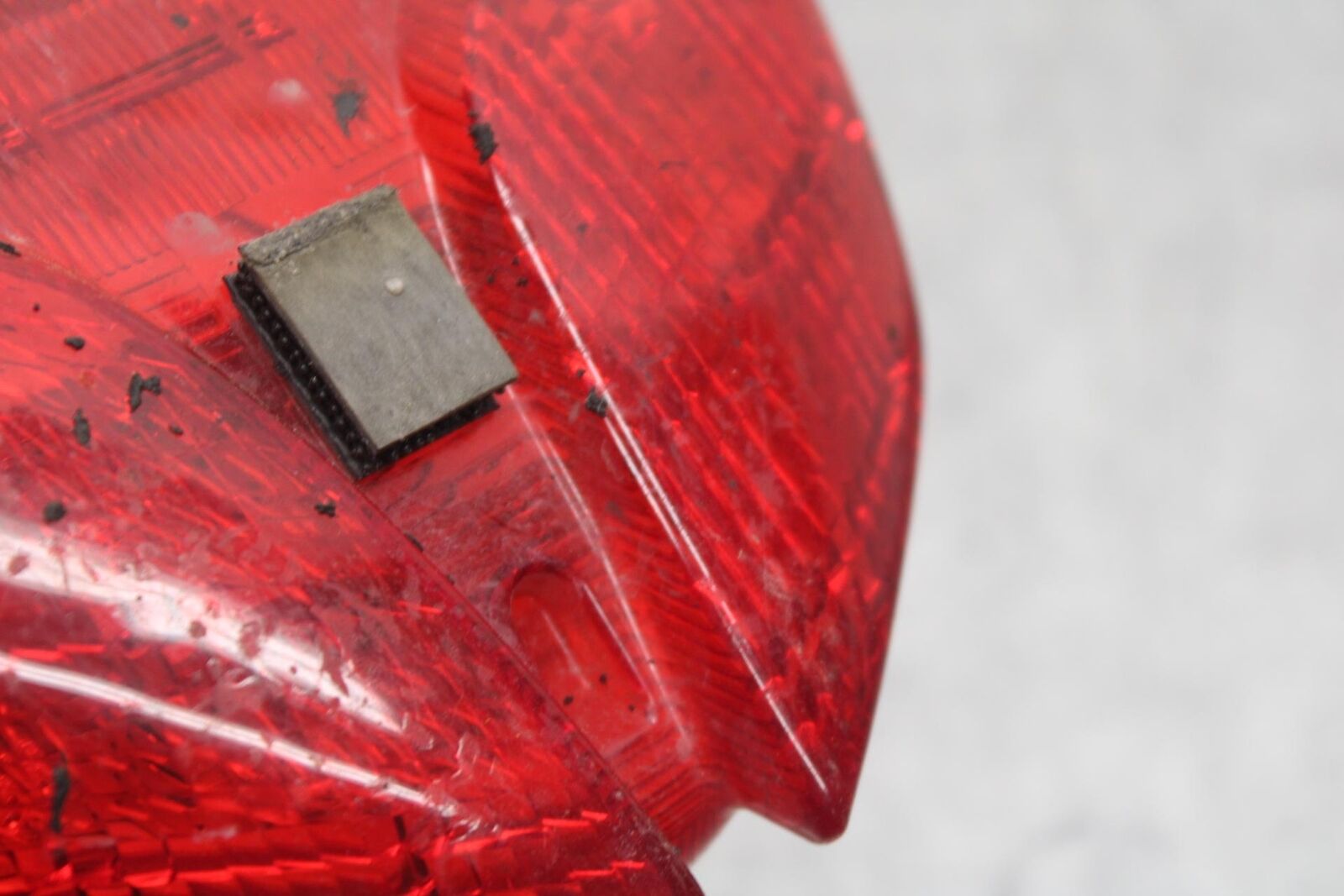 2011 Suzuki GSXR600 REAR TAIL TAILLIGHT BACK BRAKE LIGHT BB602