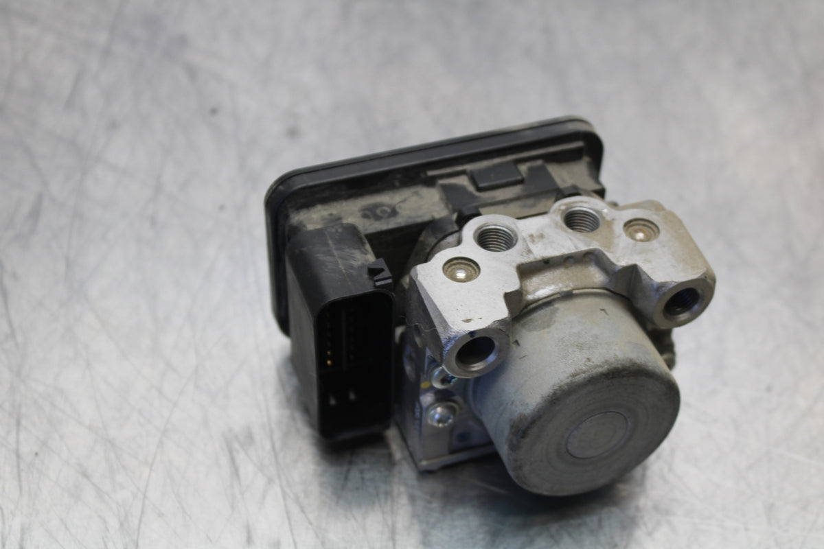 15-16 HONDA CB300F ABS PUMP UNIT MODULE BB150