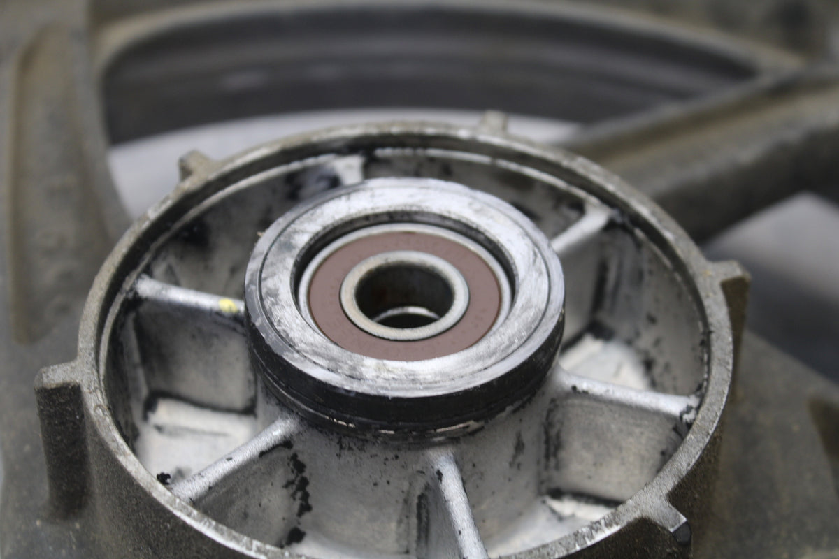 15-16 HONDA CB300F REAR WHEEL BACK RIM & ROTOR BB150