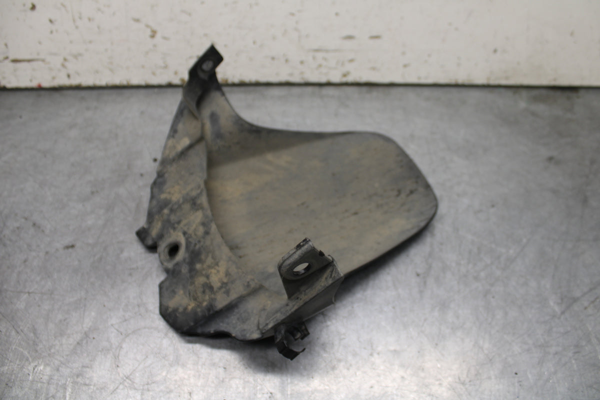 08-09 SUZUKI GSXR600 REAR BACK WHEEL TIRE HUGGER FENDER BB728
