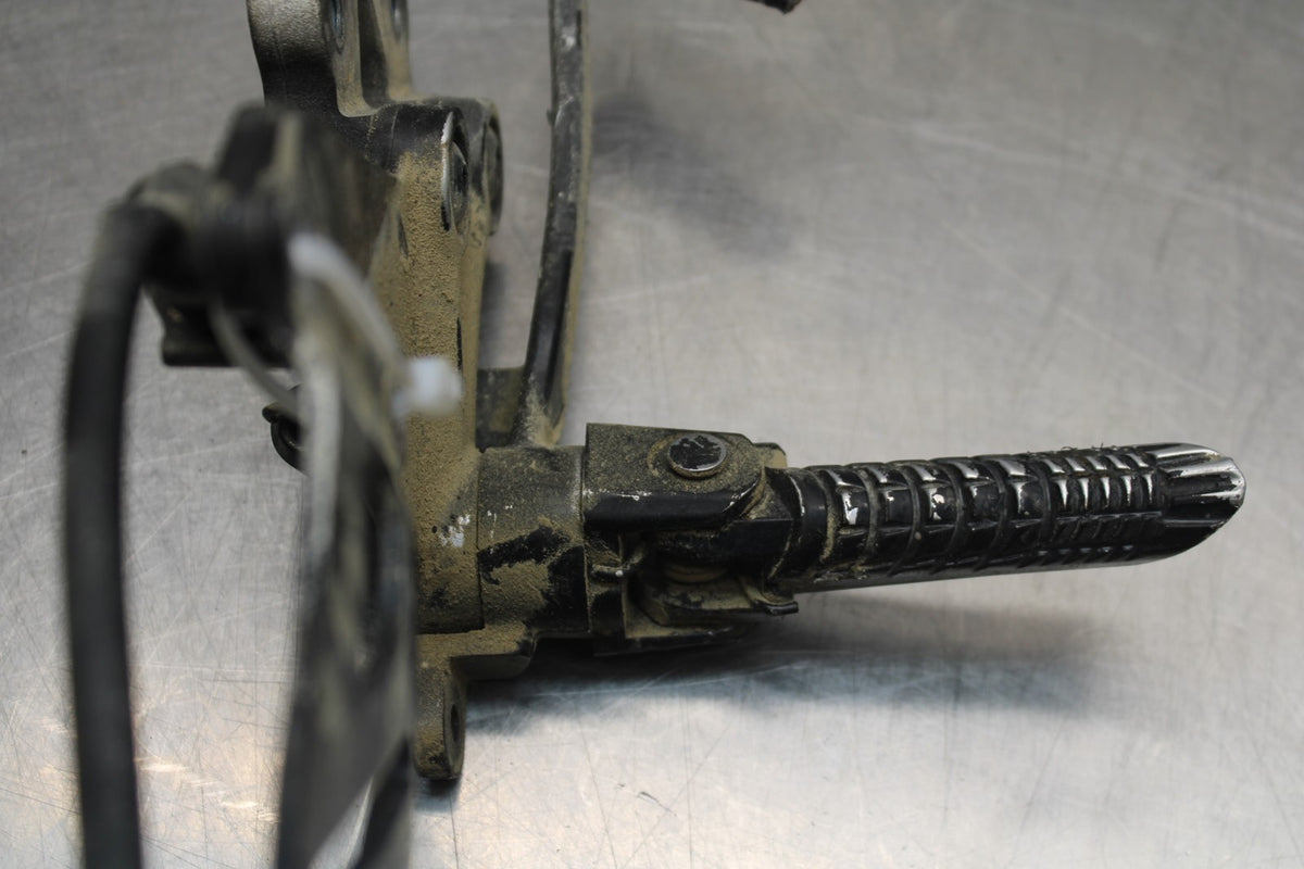 08-09 SUZUKI GSXR750 RIGHT LEFT REARSETS REAR SET DRIVER FOOT PEGS BB854