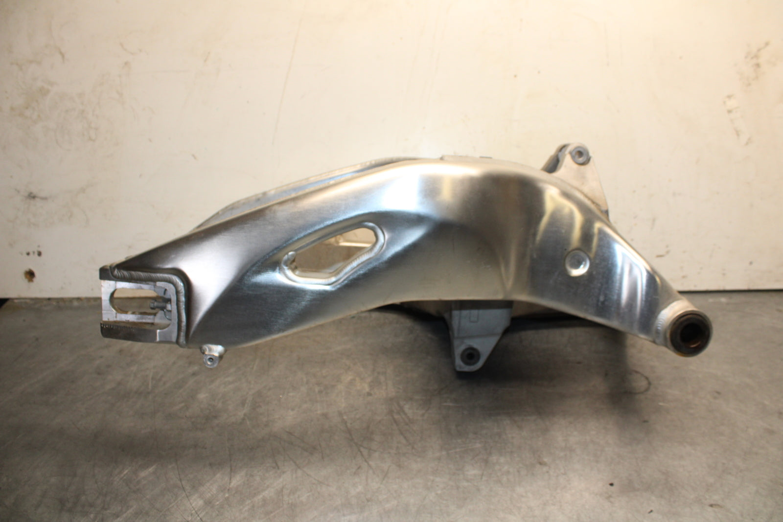 17-21 HONDA CBR1000RR SP REAR SWINGARM BACK SUSPENSION SWING ARM BB681