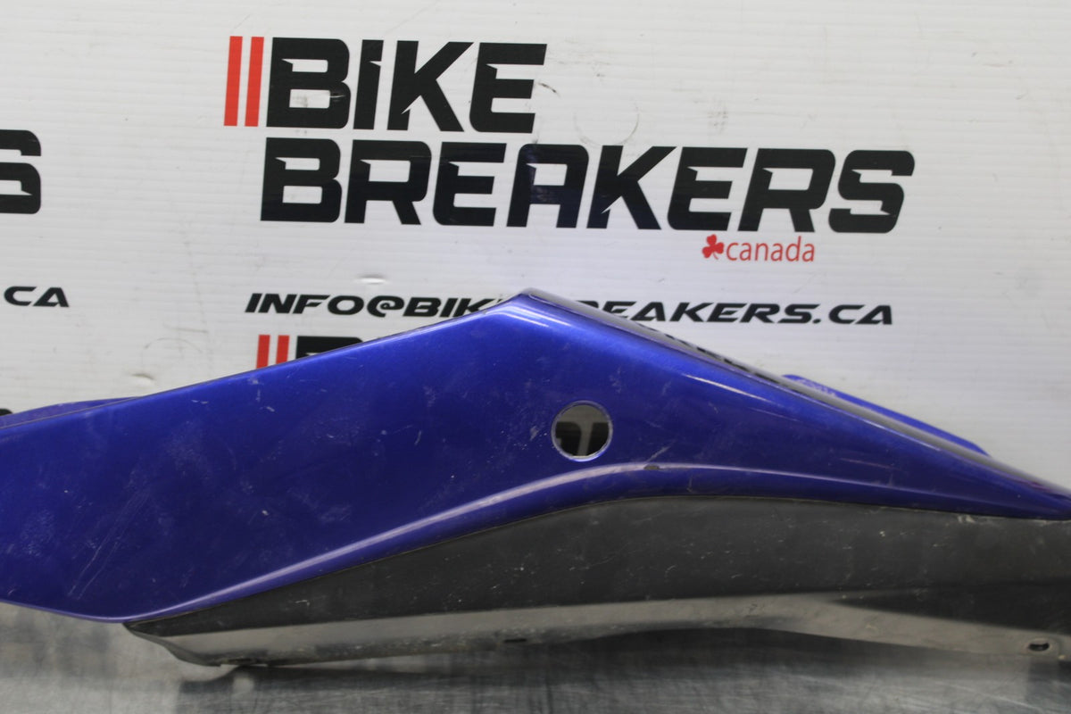 17-18 YAMAHA YZF R3 LEFT REAR BACK TAIL FAIRING COWL SHROUD BB788
