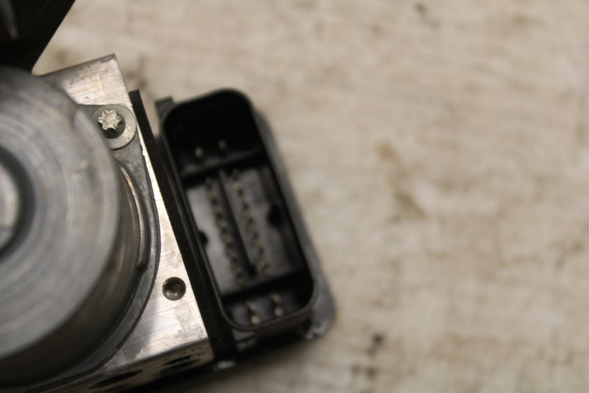 17-20 KAWASAKI NINJA 650 ABS PUMP UNIT MODULE BB364