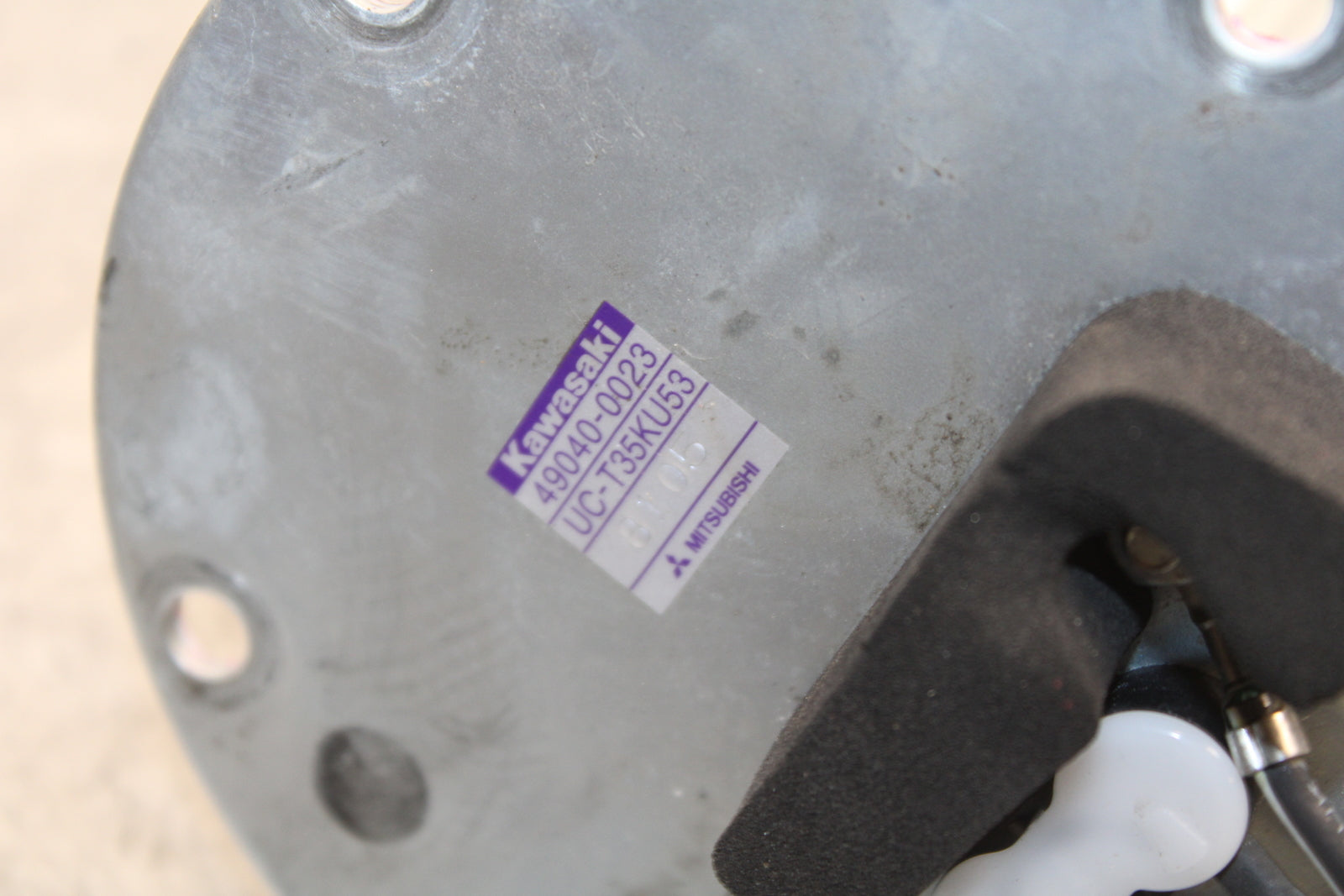 13-18 KAWASAKI NINJA ZX6R FUEL PUMP GAS PETROL SENDER UNIT 49040-0023 BB666