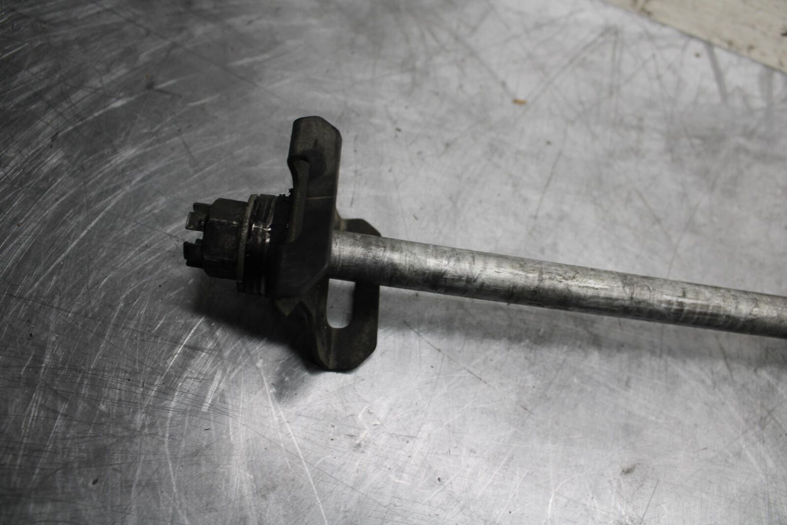 08-12 KAWASAKI NINJA 250R EX250J REAR AXLE BACK WHEEL RIM PIVOT BOLT AXEL BB496