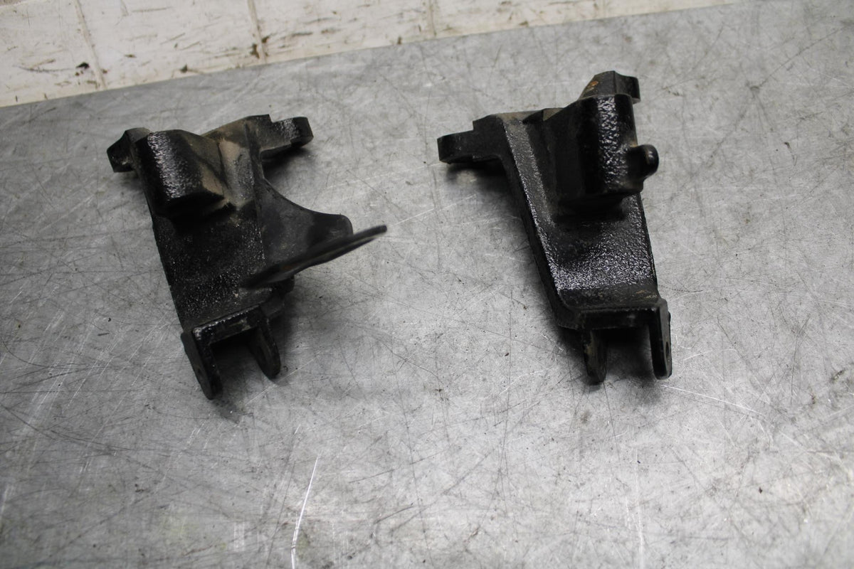 2007 Suzuki Boulevard M50 REARSET BRACKET PAIR BB537