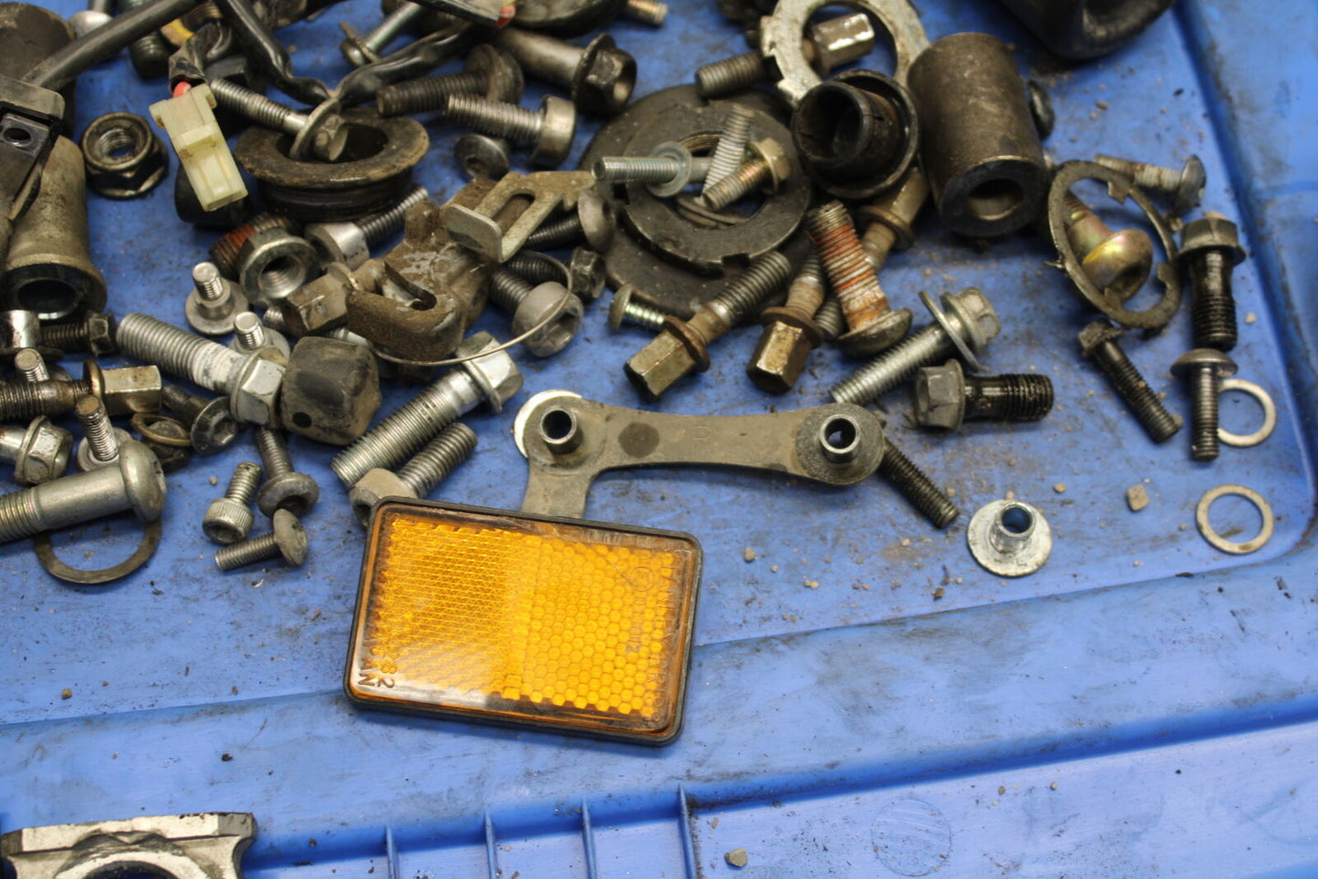 05-06 HONDA CBR600RR MOUNTING BOLTS HARDWARE MOTOR SCREWS BB739